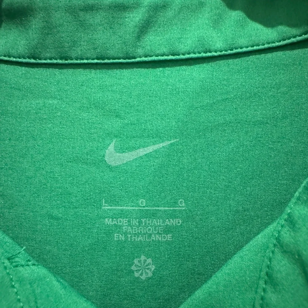 Nike Oregon Ducks  Mens L Short Sleeve Polo Golf Shirt